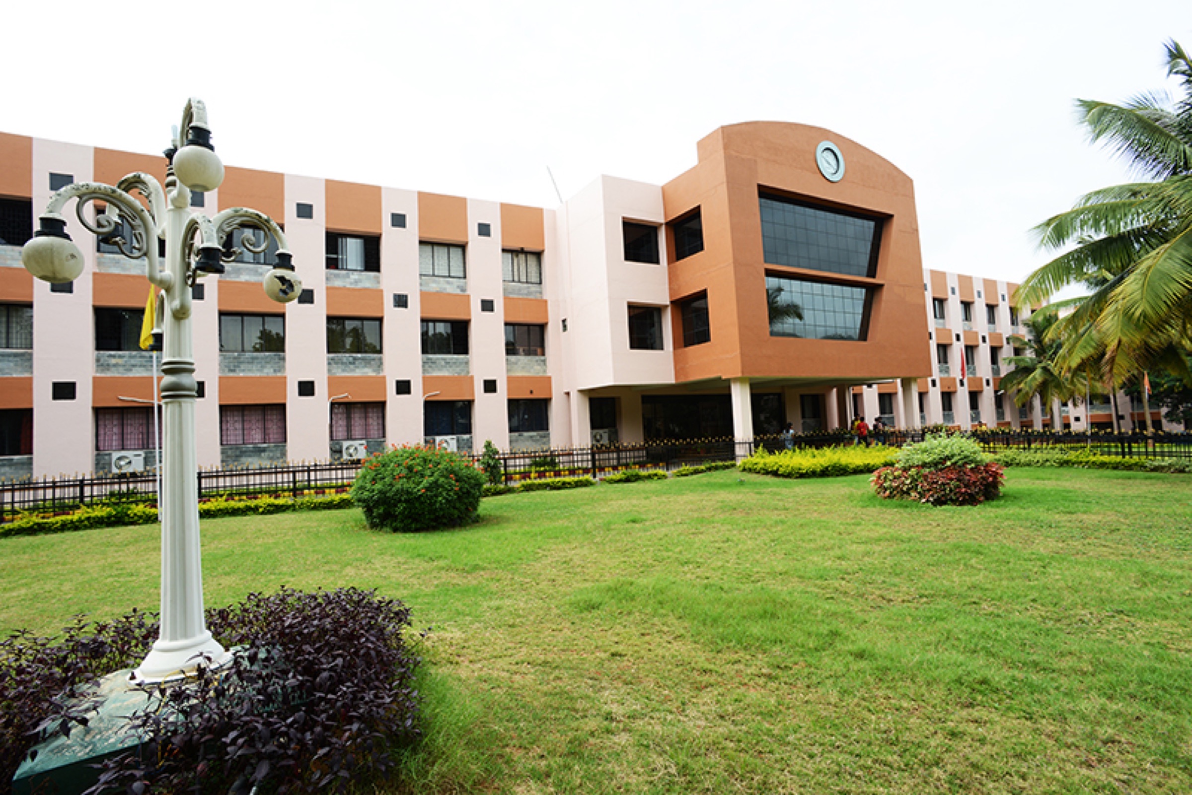 Nitte Meenakshi Institute of Technology — Bangalore, Karnataka campus