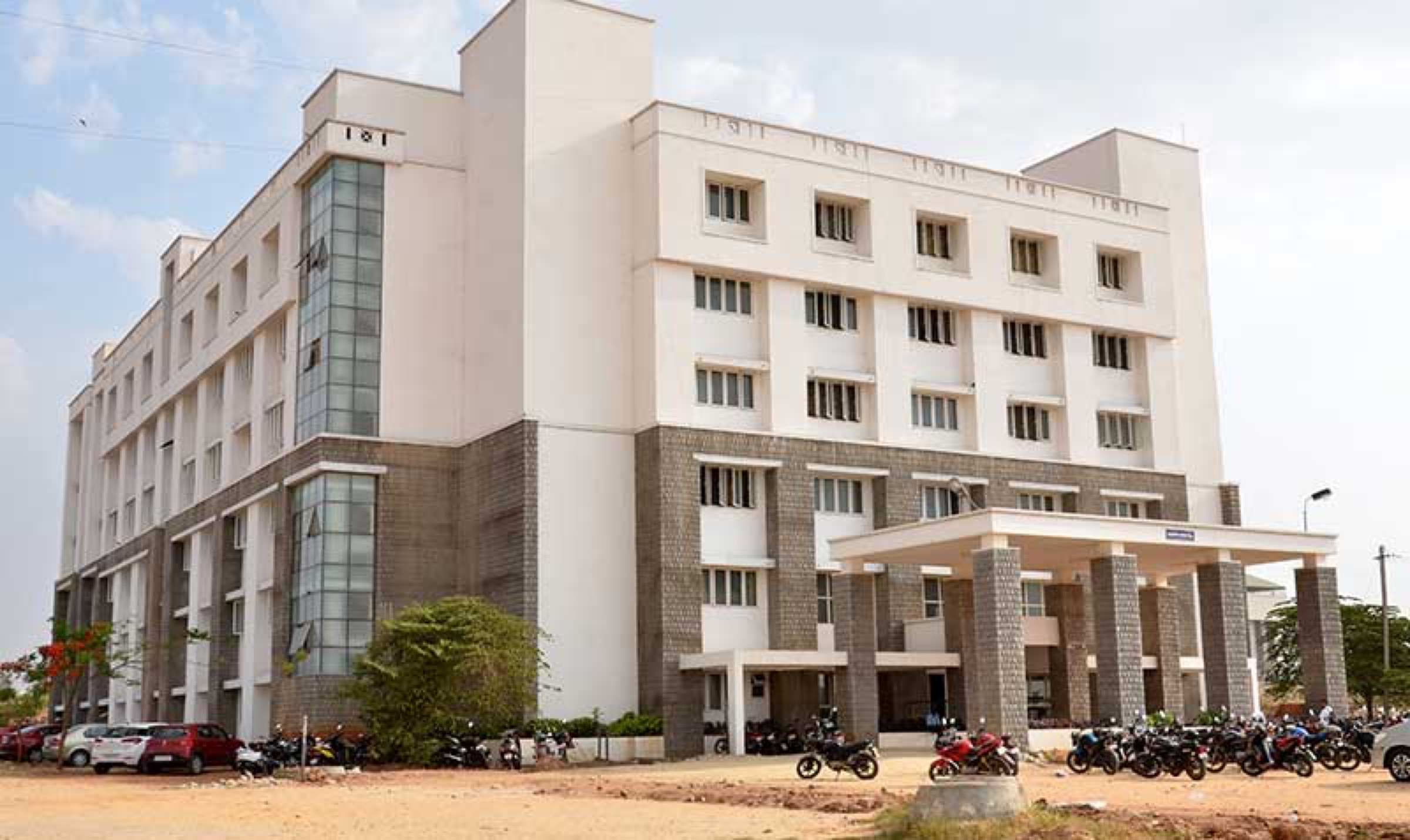 SS Institute of Medical Sciences & Research Centre — Davangere, Karnataka campus