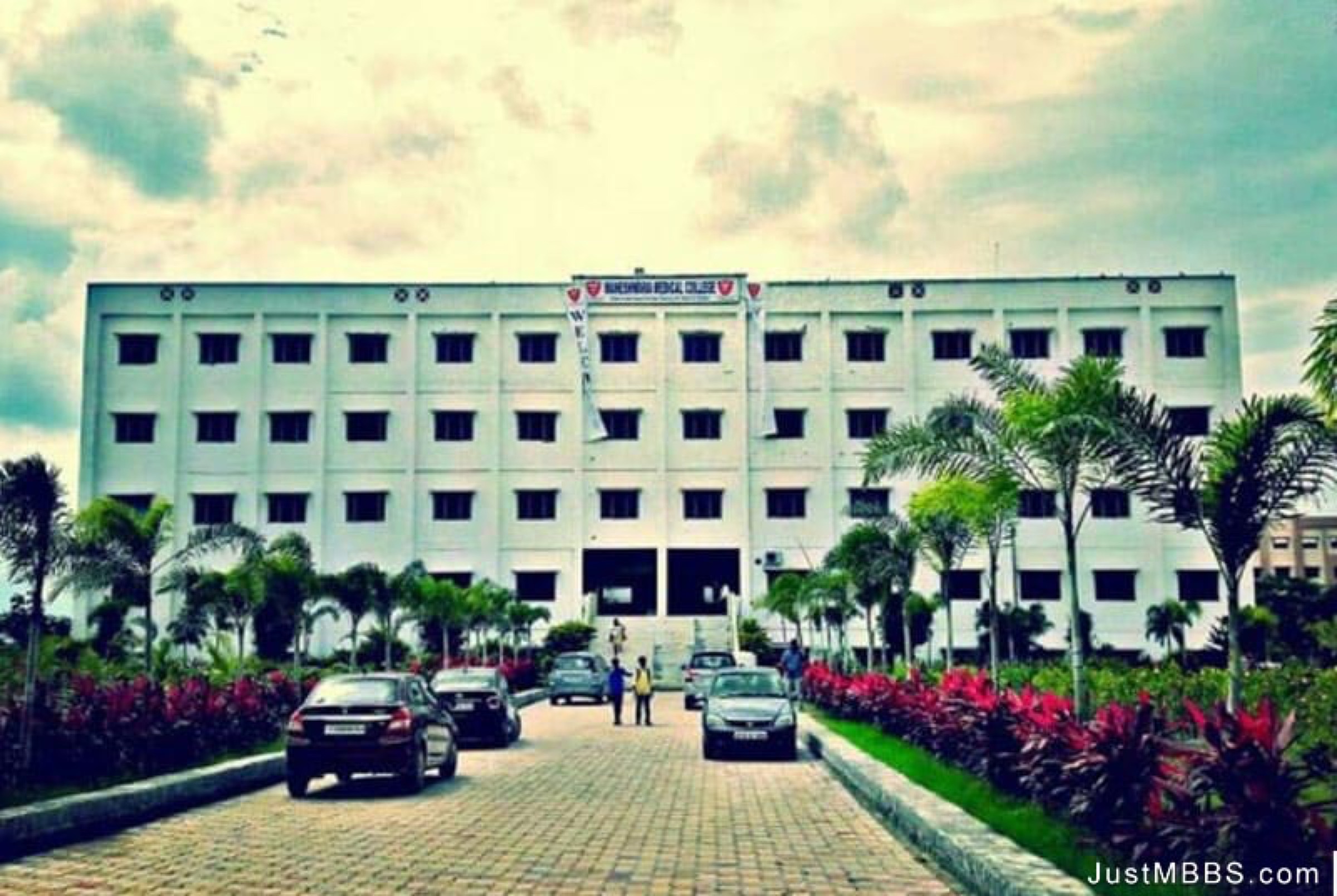 Maheshwara Medical College — Hyderabad, Telangana campus